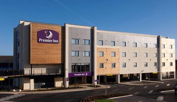 Premier Inn Ньютон Эбэт Экстерьер фото